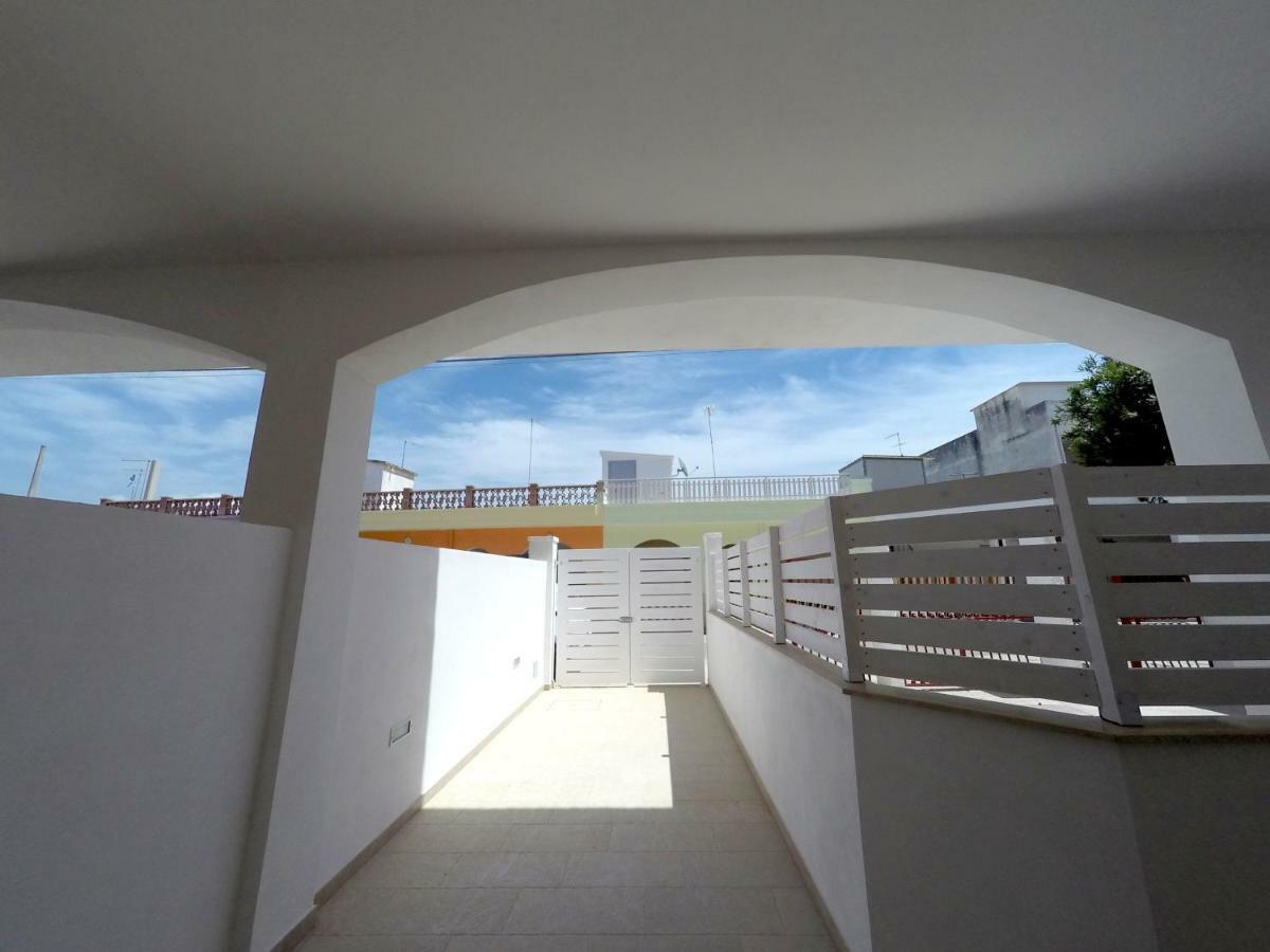 Casa Vacanze Coralloholiday Torre Lapillo Exterior photo