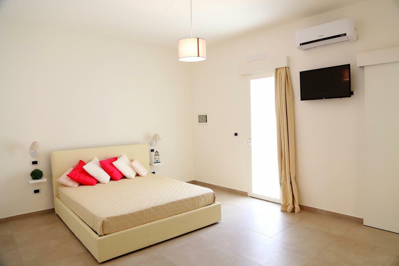 Casa Vacanze Coralloholiday Torre Lapillo Exterior photo