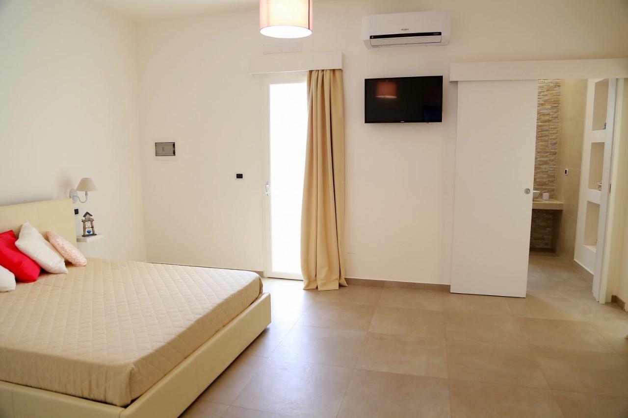 Casa Vacanze Coralloholiday Torre Lapillo Exterior photo